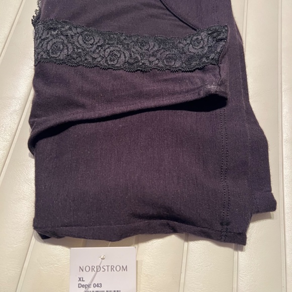 Clothes - Picture 2 of 3